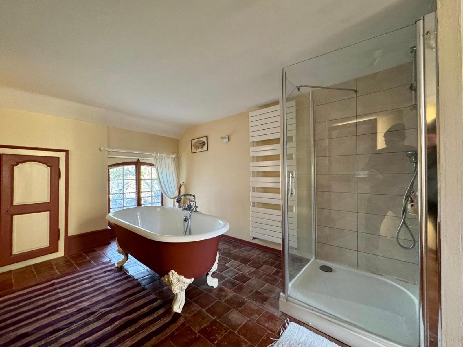 L'Escapade Place Voltaire Vermenton Bilik gambar