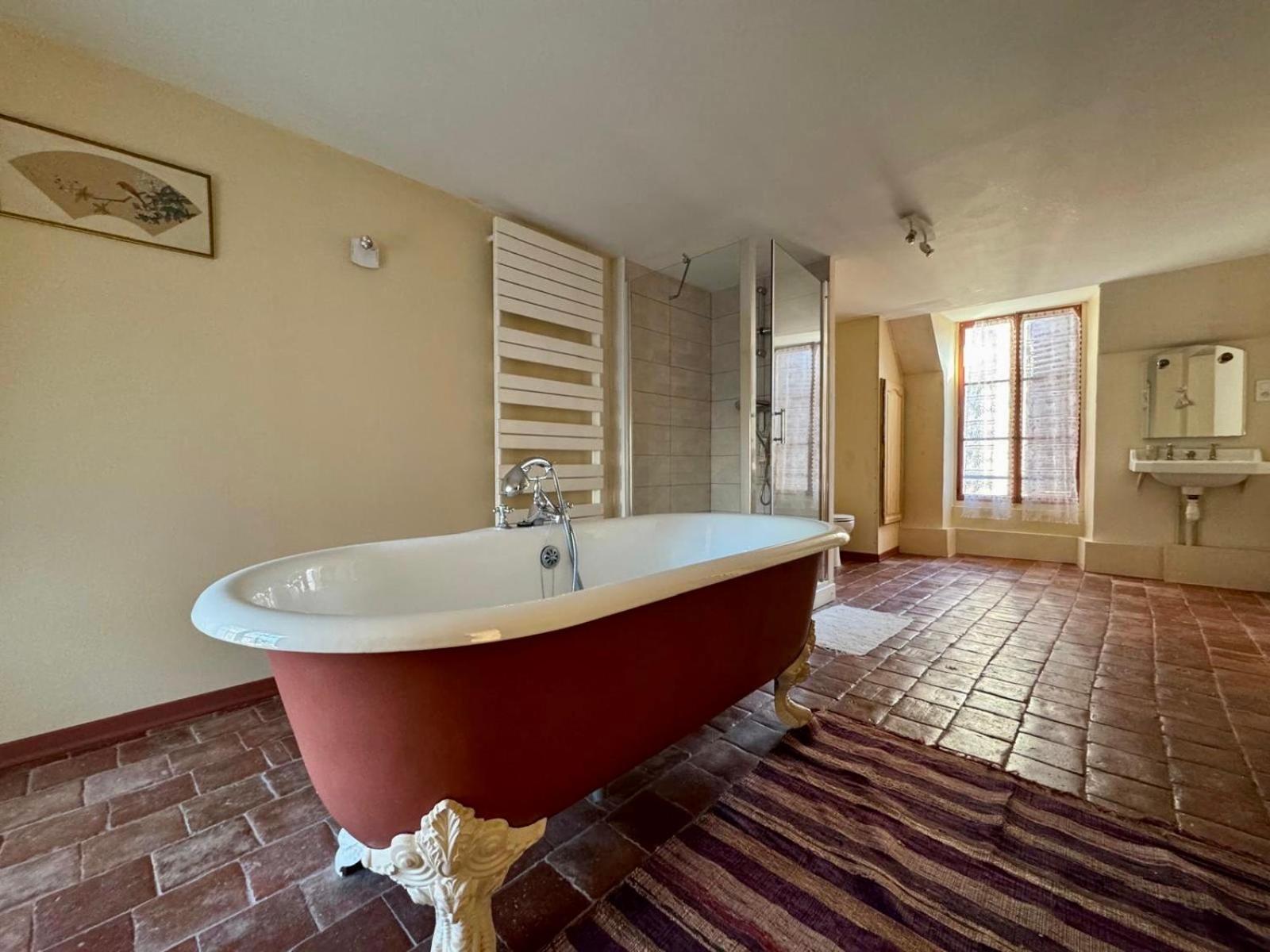 L'Escapade Place Voltaire Vermenton Bilik gambar